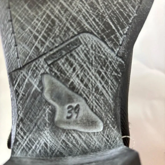 New Leather Floral Embroidered Flower Black Ankle Boots Italy - Picture 8 of 8